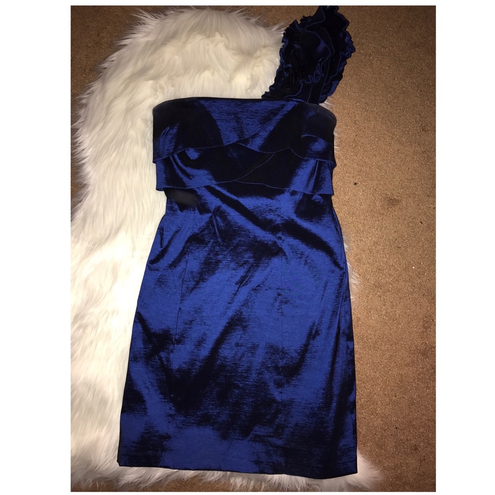 Blue one shoulder cocktail dress